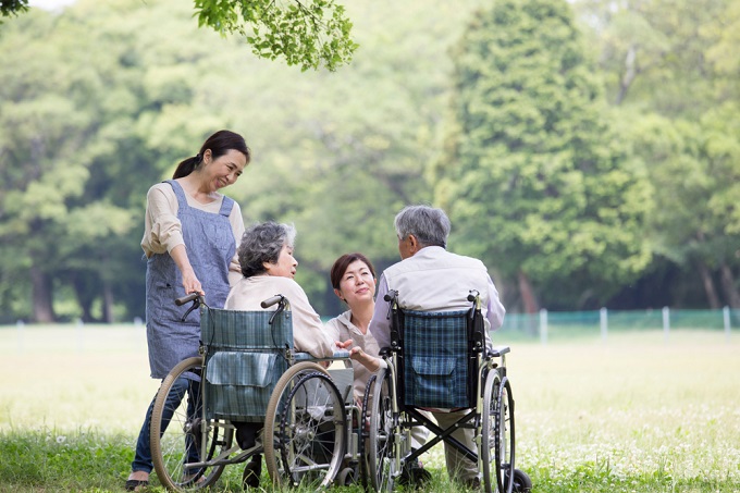 車いすの人たち